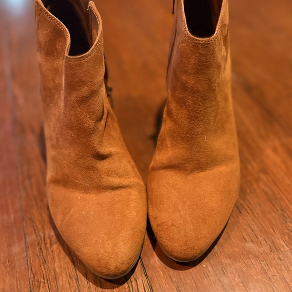Old Navy Women’s Ankle Boots – Size 8 - Picture 2 of 5